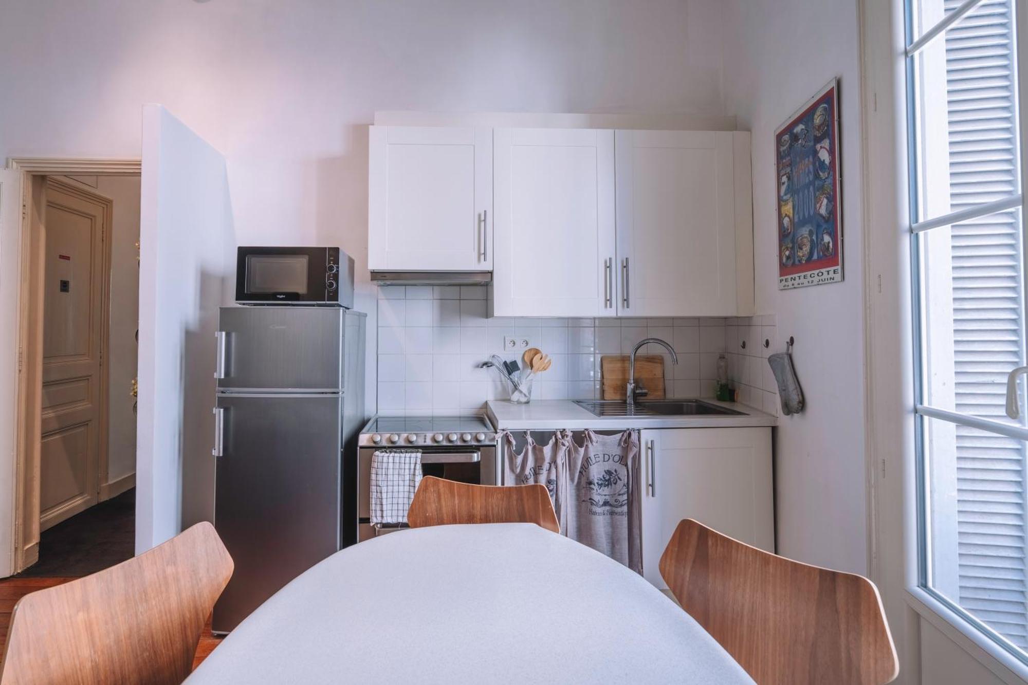 Demeure & Confort Nimes Exterior photo