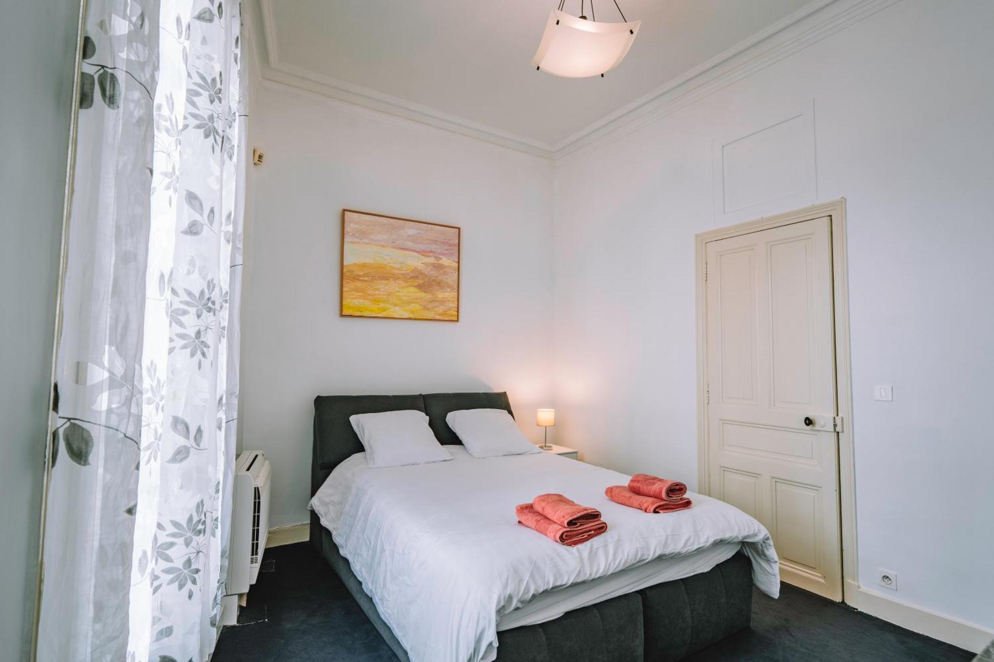 Demeure & Confort Nimes Exterior photo